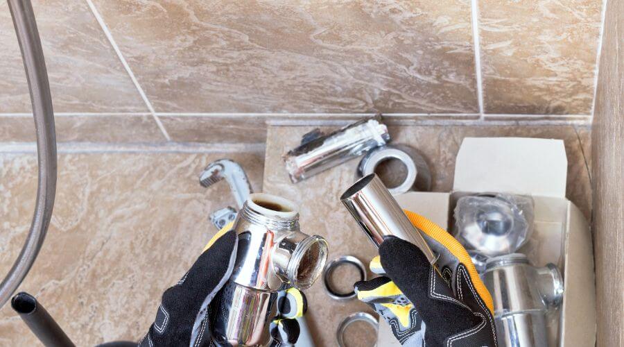Professional residential roofers in Alto, MI
